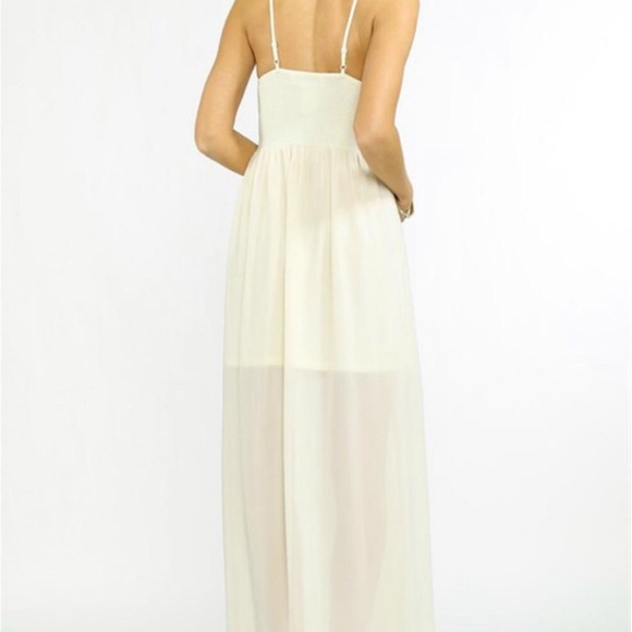 White Flying Tomato floral embroidered maxi dress - Picture 13 of 14